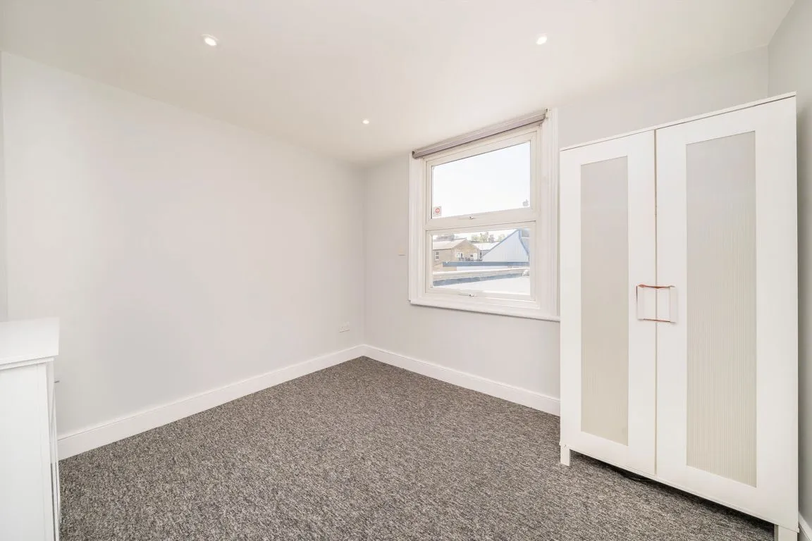 Stanley Road, TW11, photo 5