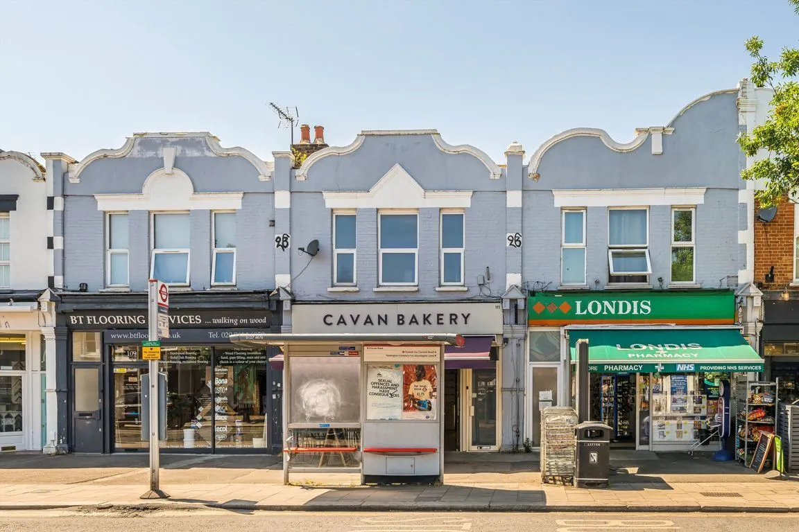 2 bed property to rent, Stanley Road, TW11