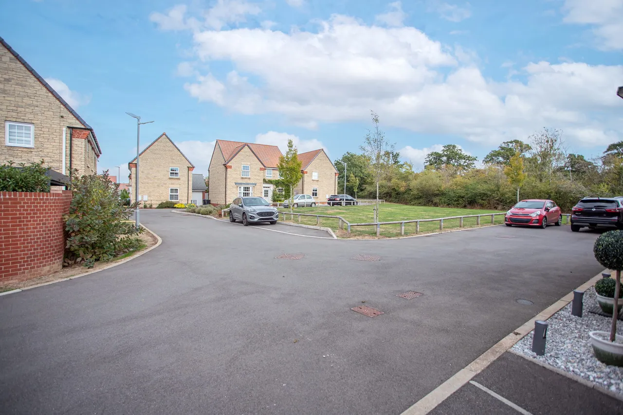 Dew Way, Calne, photo 13