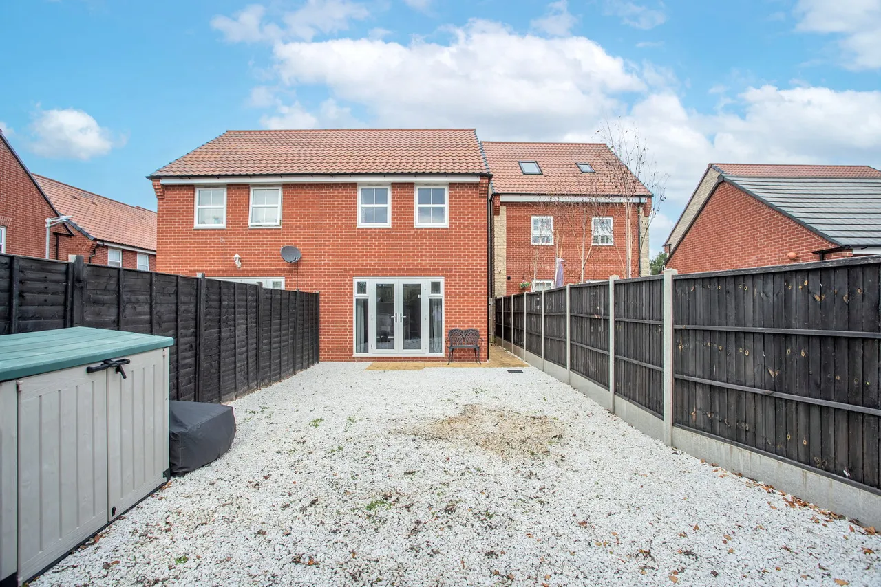 Dew Way, Calne, photo 16