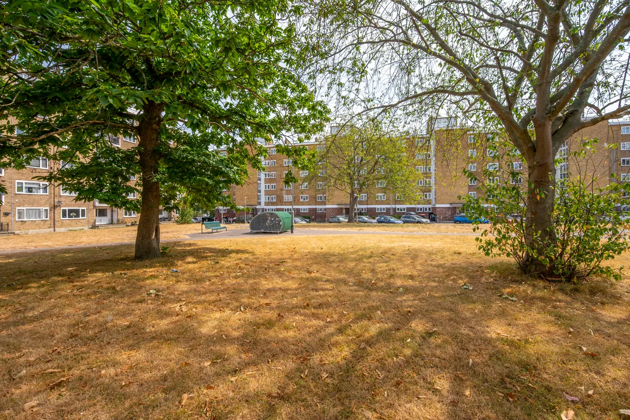 162 Cortis Road, London, photo 12
