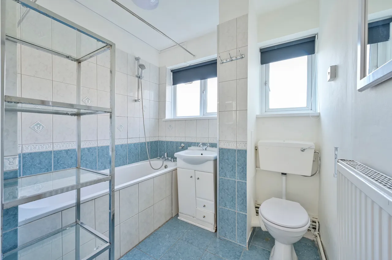 162 Cortis Road, London, photo 5
