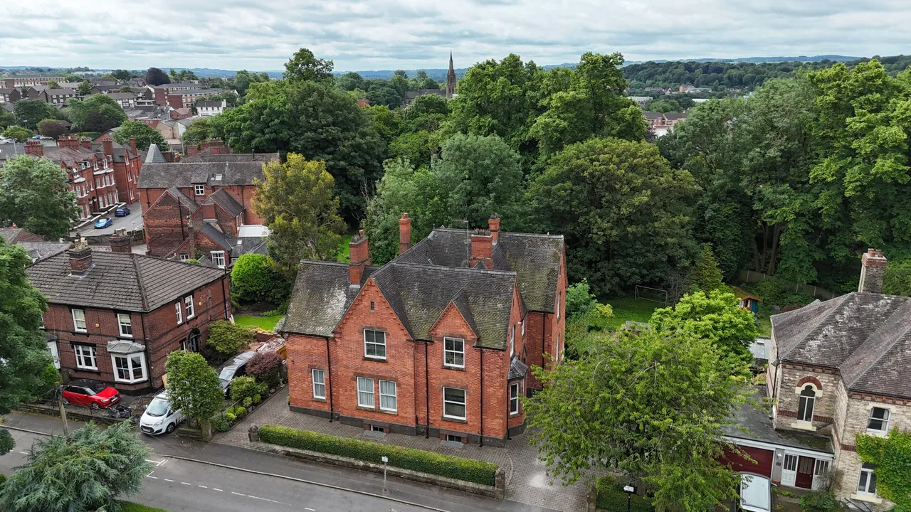 Sidmouth Avenue, Newcastle, ST5, photo 33