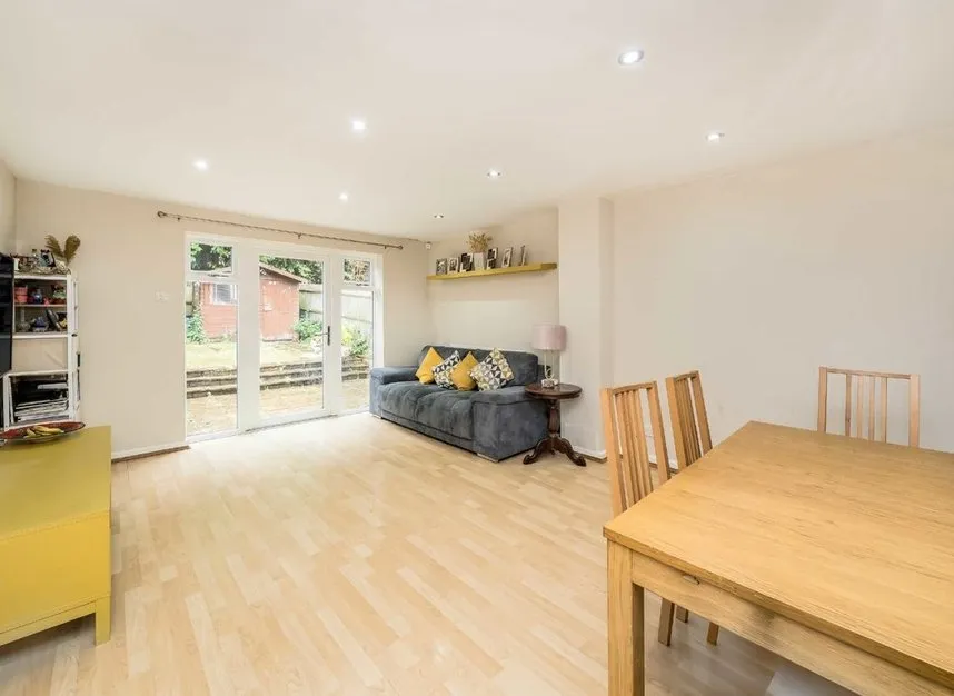 Rickard Close, Hendon, NW4, photo 2