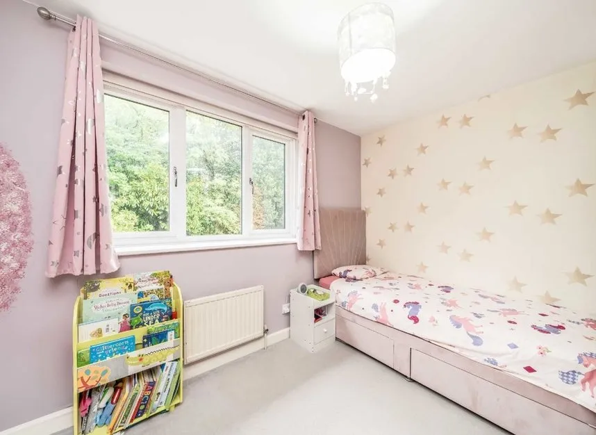 Rickard Close, Hendon, NW4, photo 8