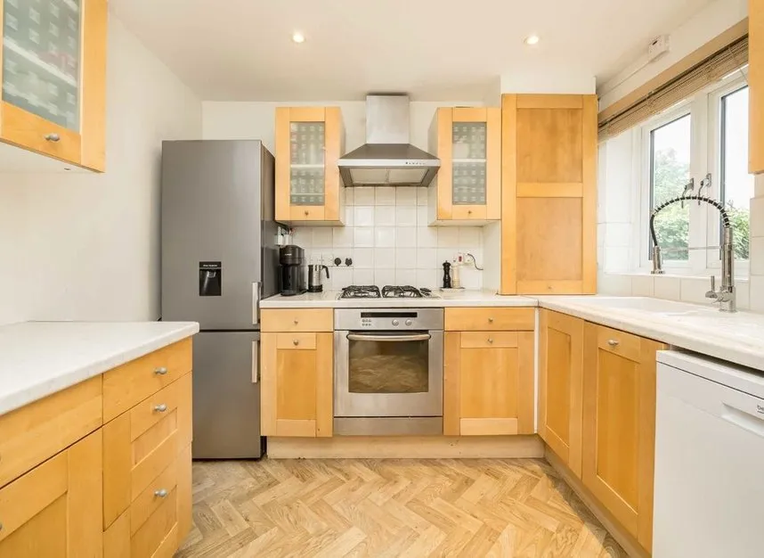 Rickard Close, Hendon, NW4, photo 3