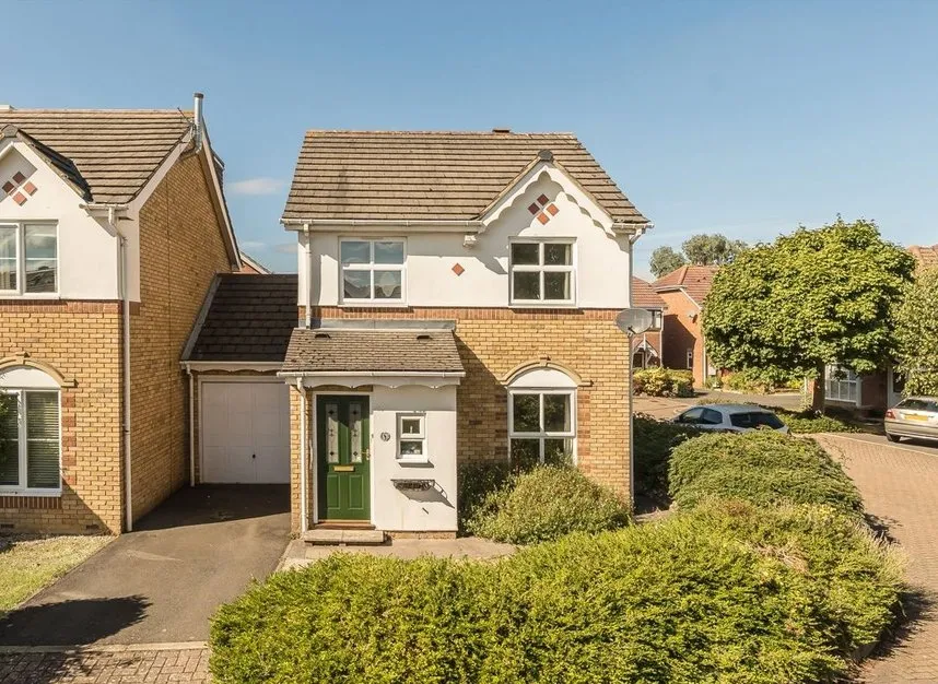 3 bed house for sale, Tangmere Grove, Kingston Upon Thames, KT2