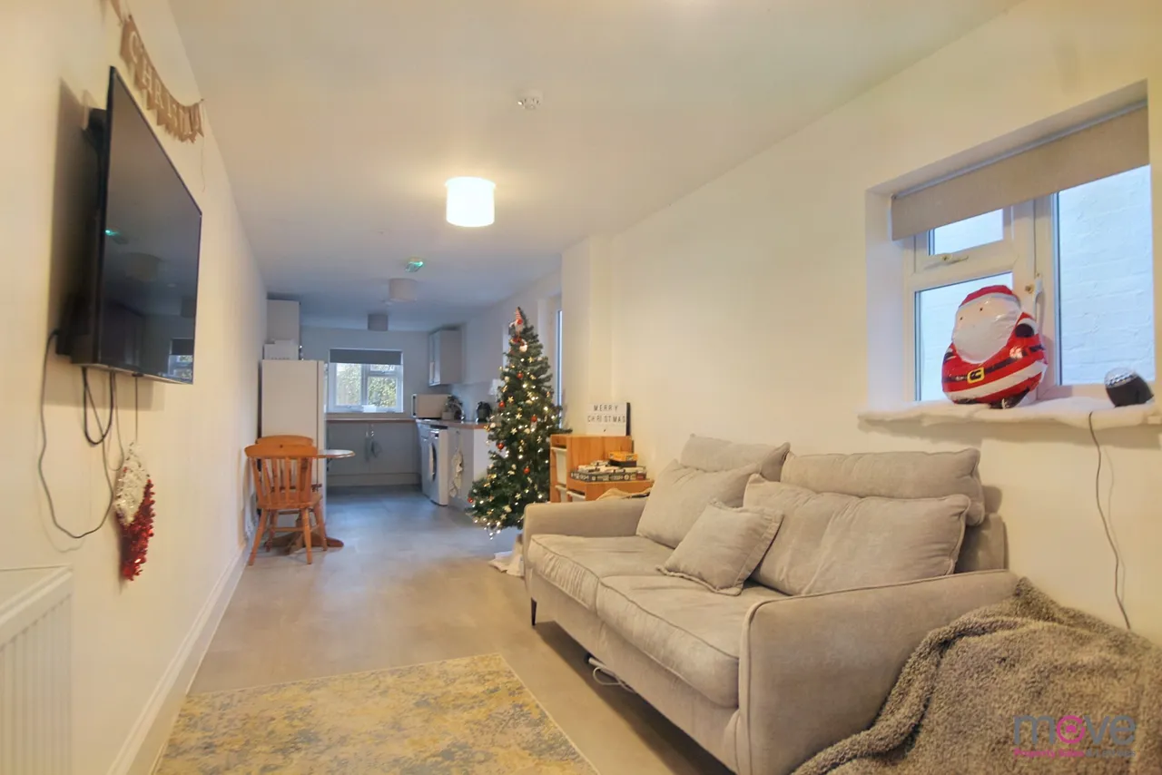 Room 5, 50, Salisbury Road, Gloucester, GL1 4JQ, photo 3