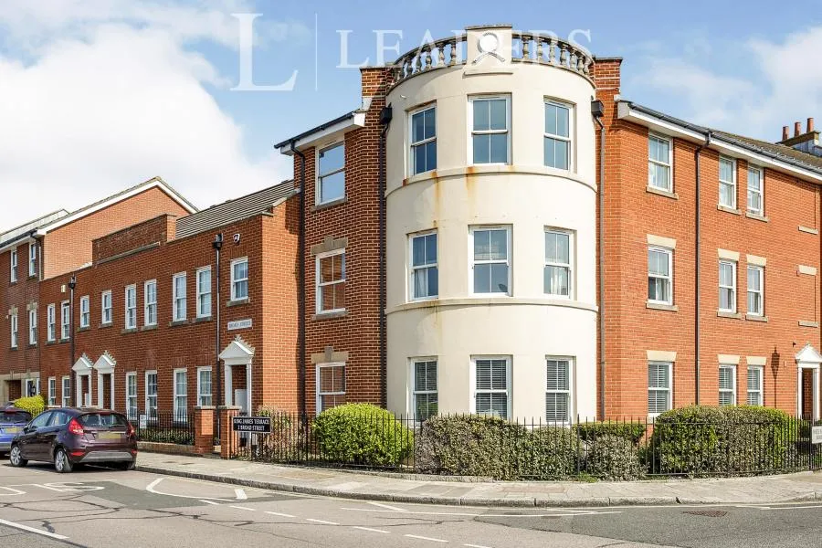 Broad Street, Portsmouth, PO1, photo 10