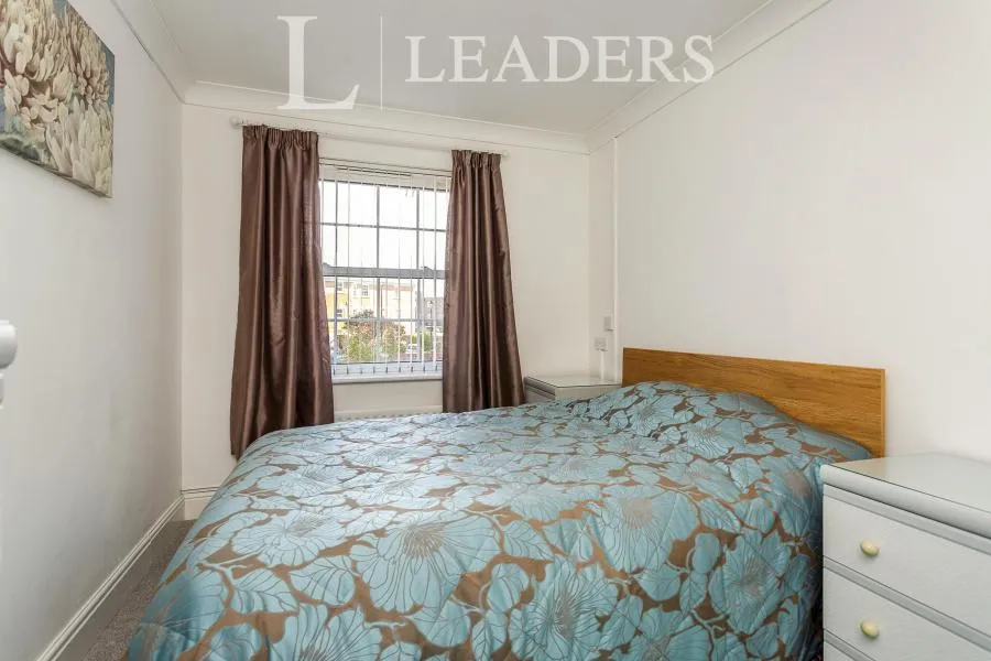 Broad Street, Portsmouth, PO1, photo 6