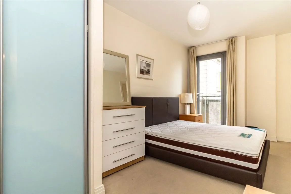 Victoria Road, North Acton, photo 6