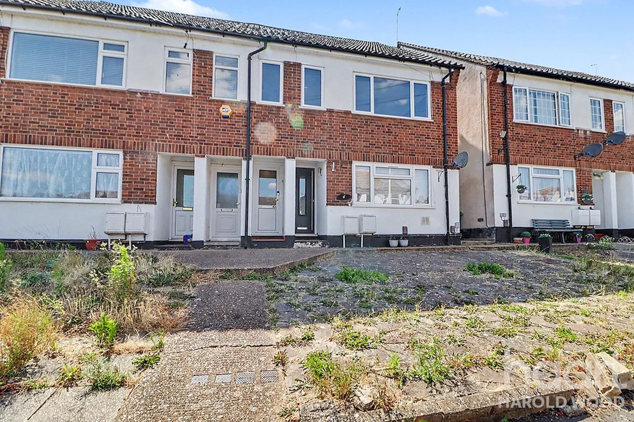 Ethelburga Road, Romford, RM3, photo 10