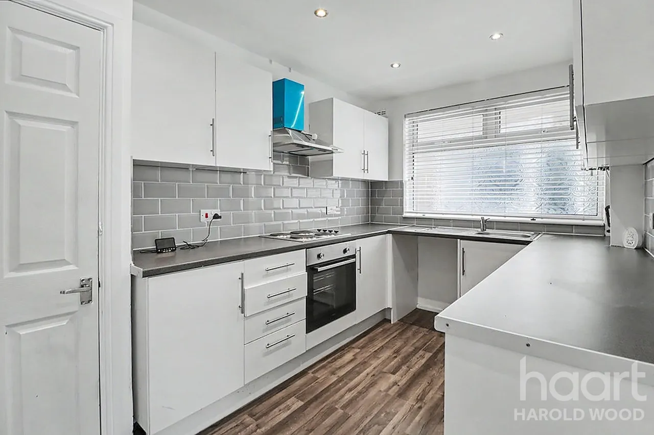 Ethelburga Road, Romford, RM3, photo 6