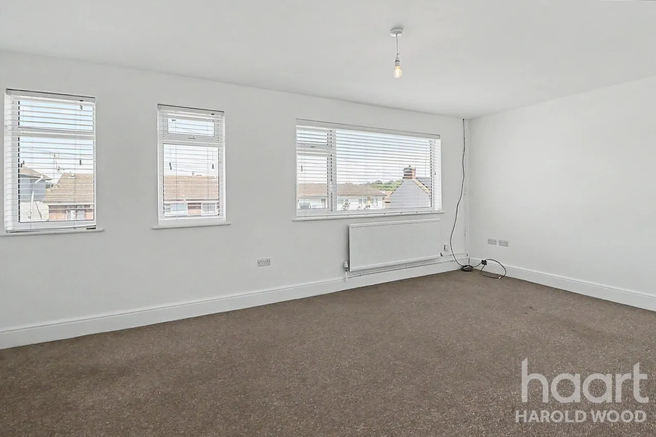 Ethelburga Road, Romford, RM3, photo 5