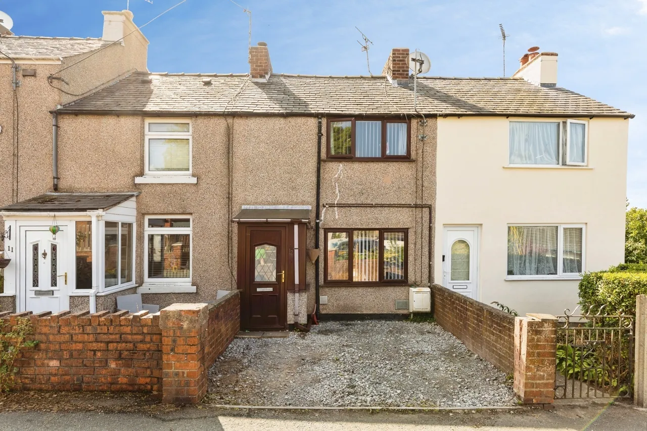 2 bed house for sale, Manley Road, Coedpoeth, LL11