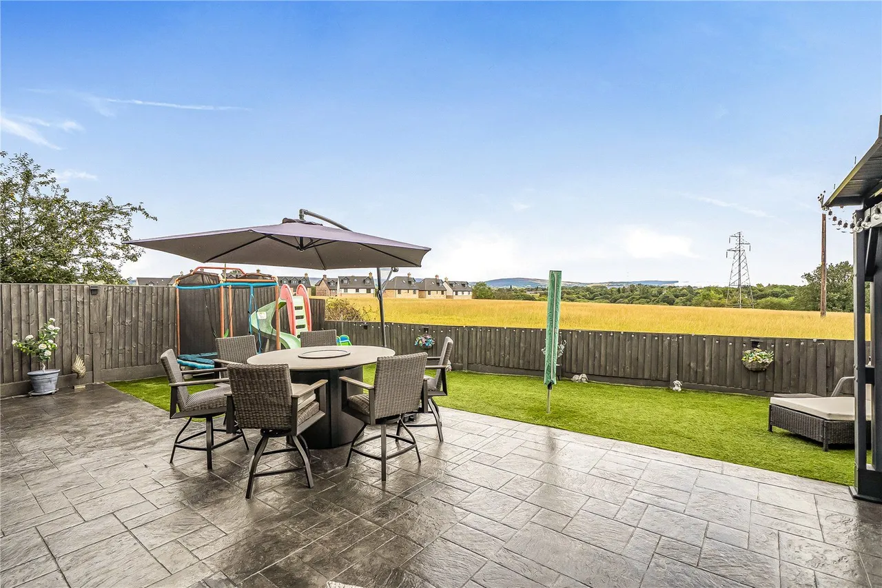 Stamford Drive, Woodhouses, M35, photo 8