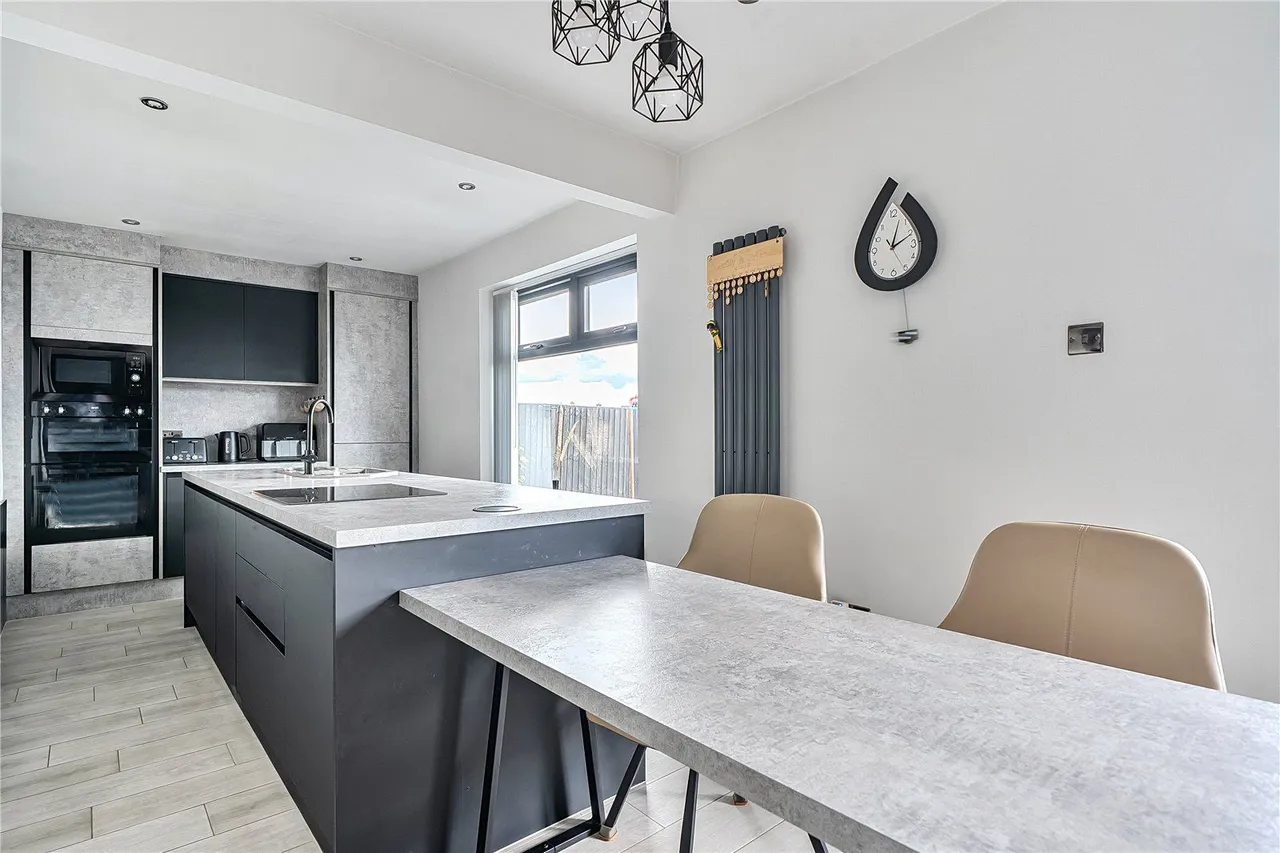 Stamford Drive, Woodhouses, M35, photo 3