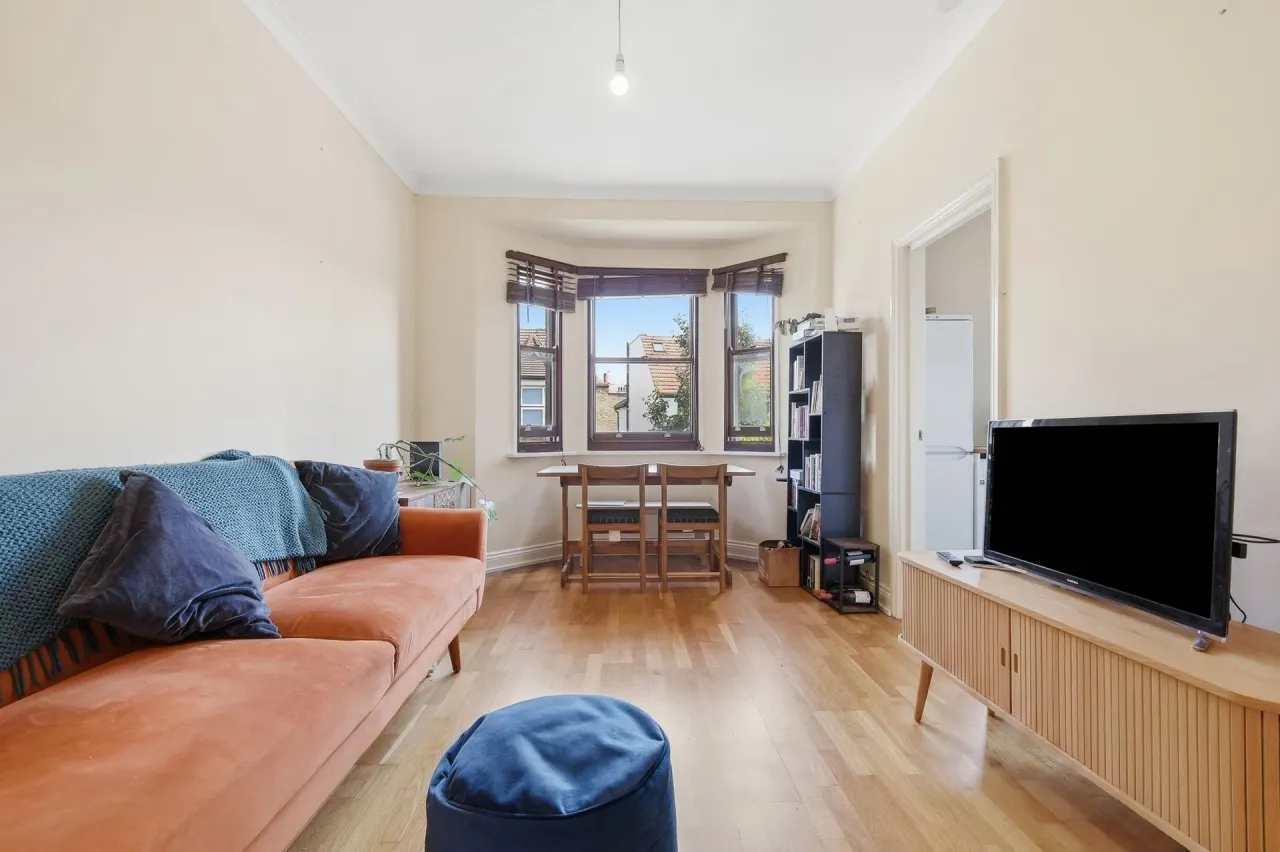 Newport Road, Brodie Court, E10, photo 3