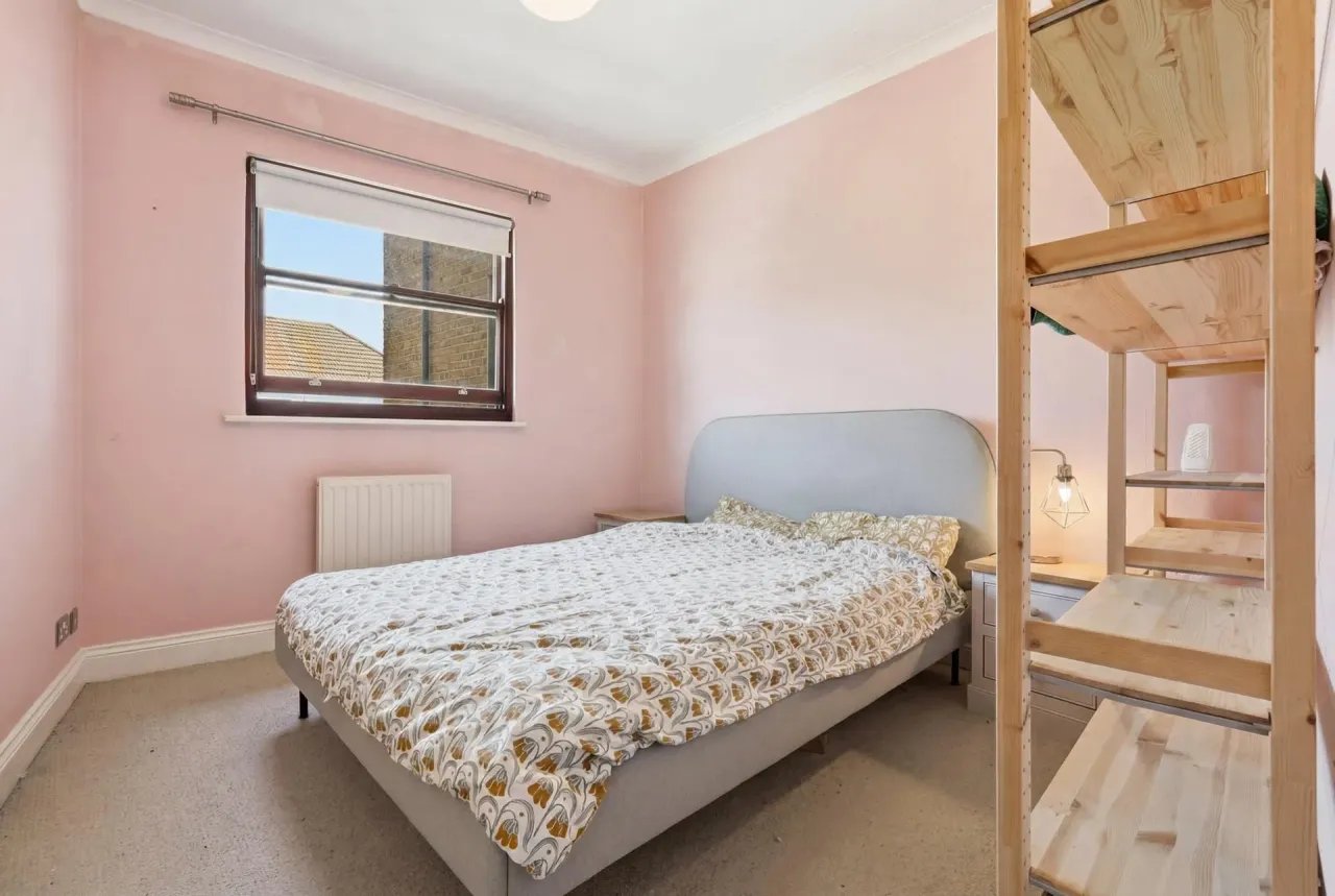 Newport Road, Brodie Court, E10, photo 6