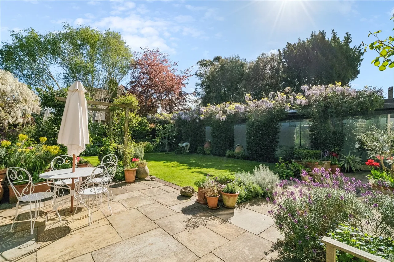 Upper Butts, Brentford, TW8, photo 8
