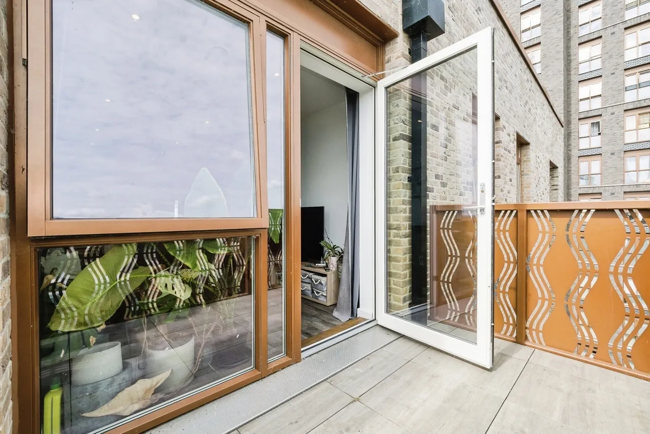 Fresh Wharf Road, Barking, Essex, IG11, photo 6