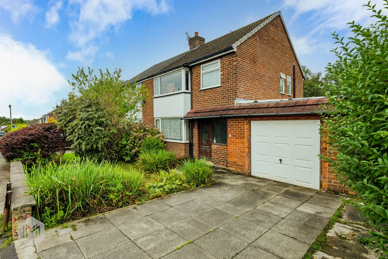 3 bed house for sale — Lea Gate Close, Bolton, BL2 4AB