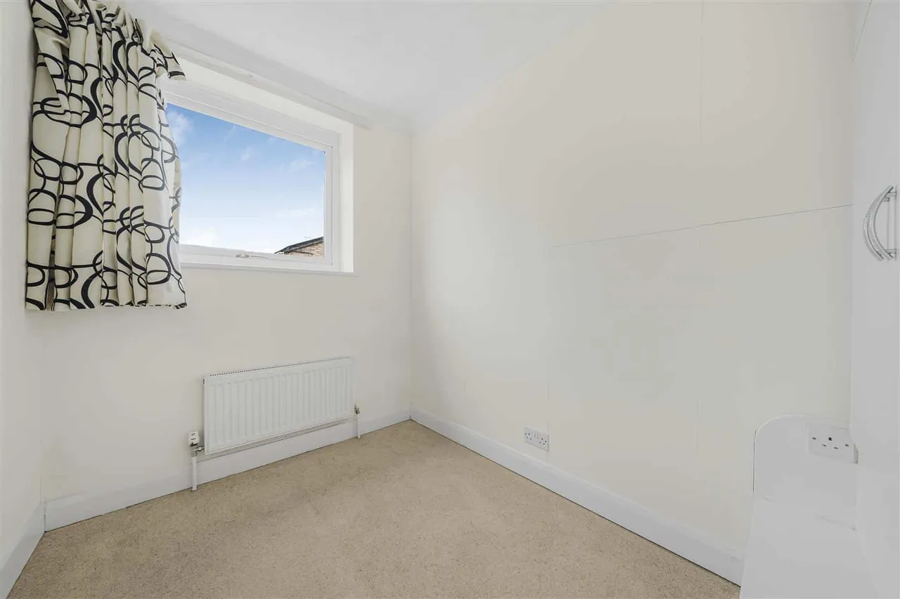 Stirling Close, Windsor, Berkshire, SL4 4PW, photo 8