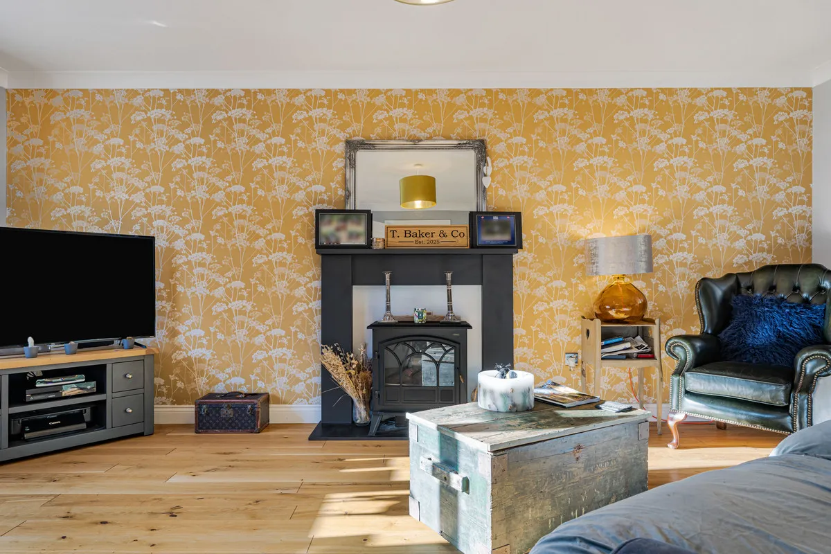 Limetrees, Chilton, photo 6