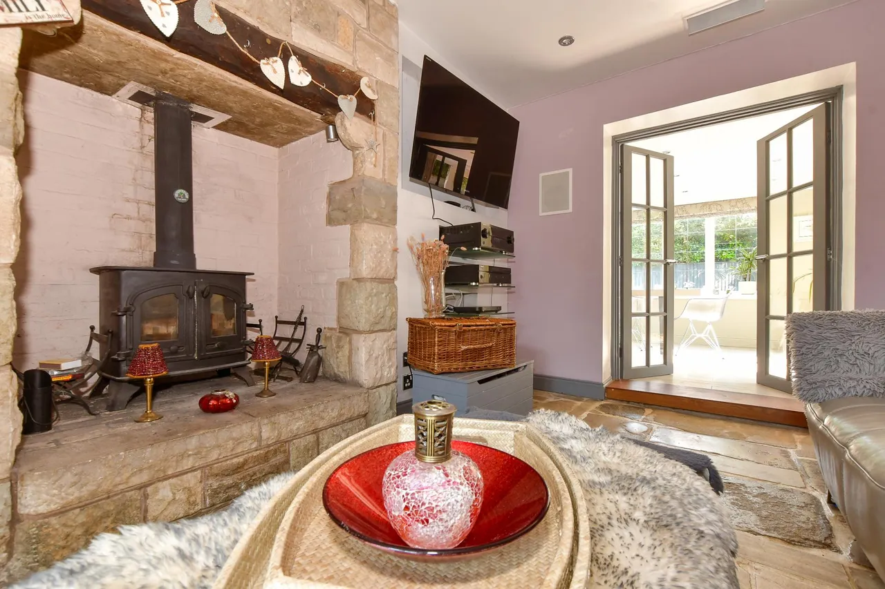 Brighstone, PO30, photo 7
