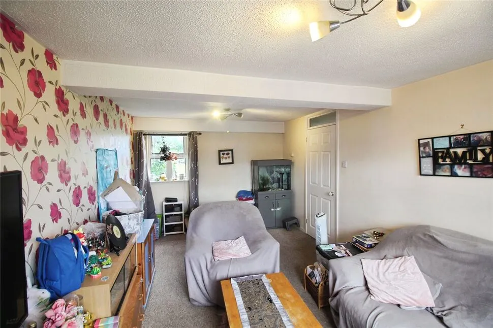 Pilgrims Way, Andover, Hampshire, SP10, photo 3