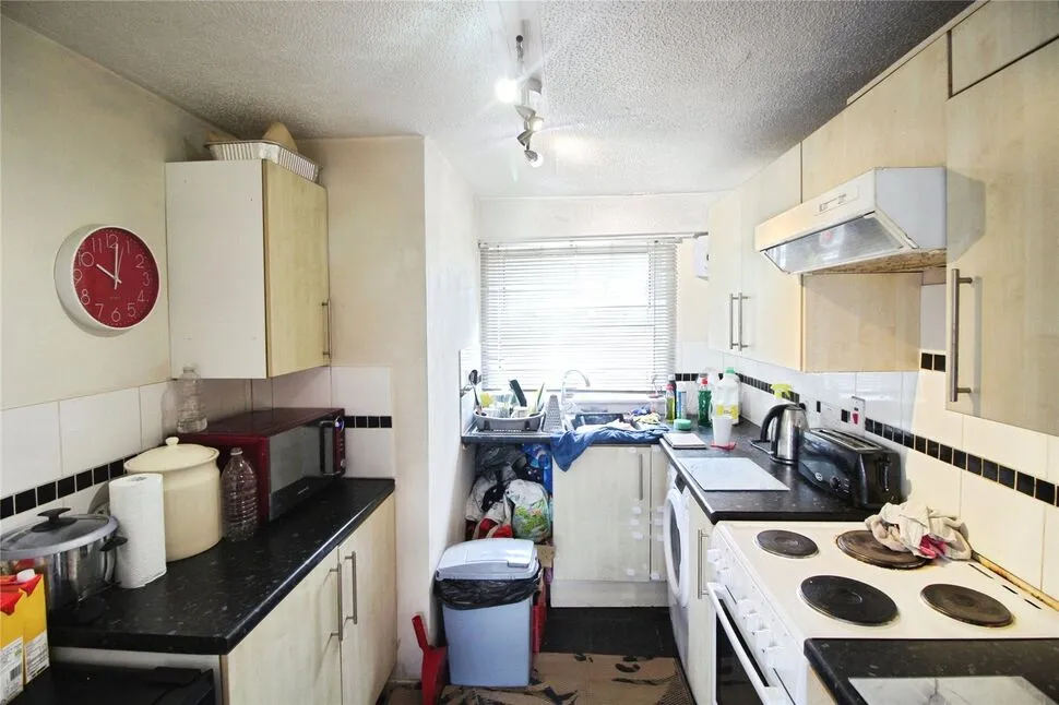 Pilgrims Way, Andover, Hampshire, SP10, photo 5