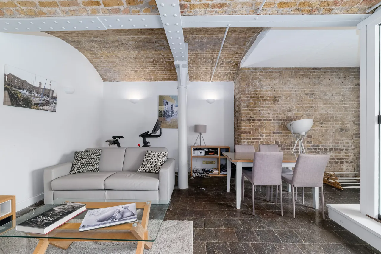 East Smithfield, London, E1W, photo 12