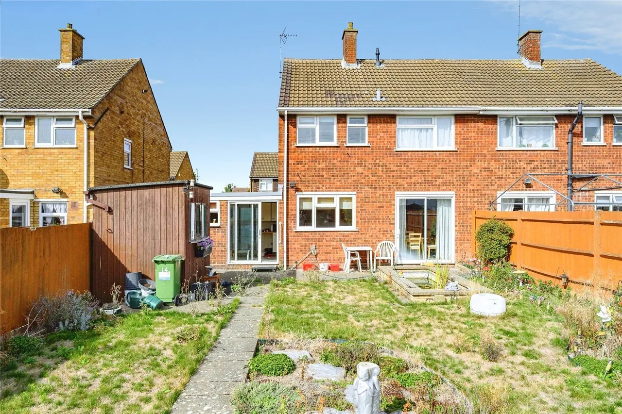 Yew Street, Houghton Regis, LU5, photo 13