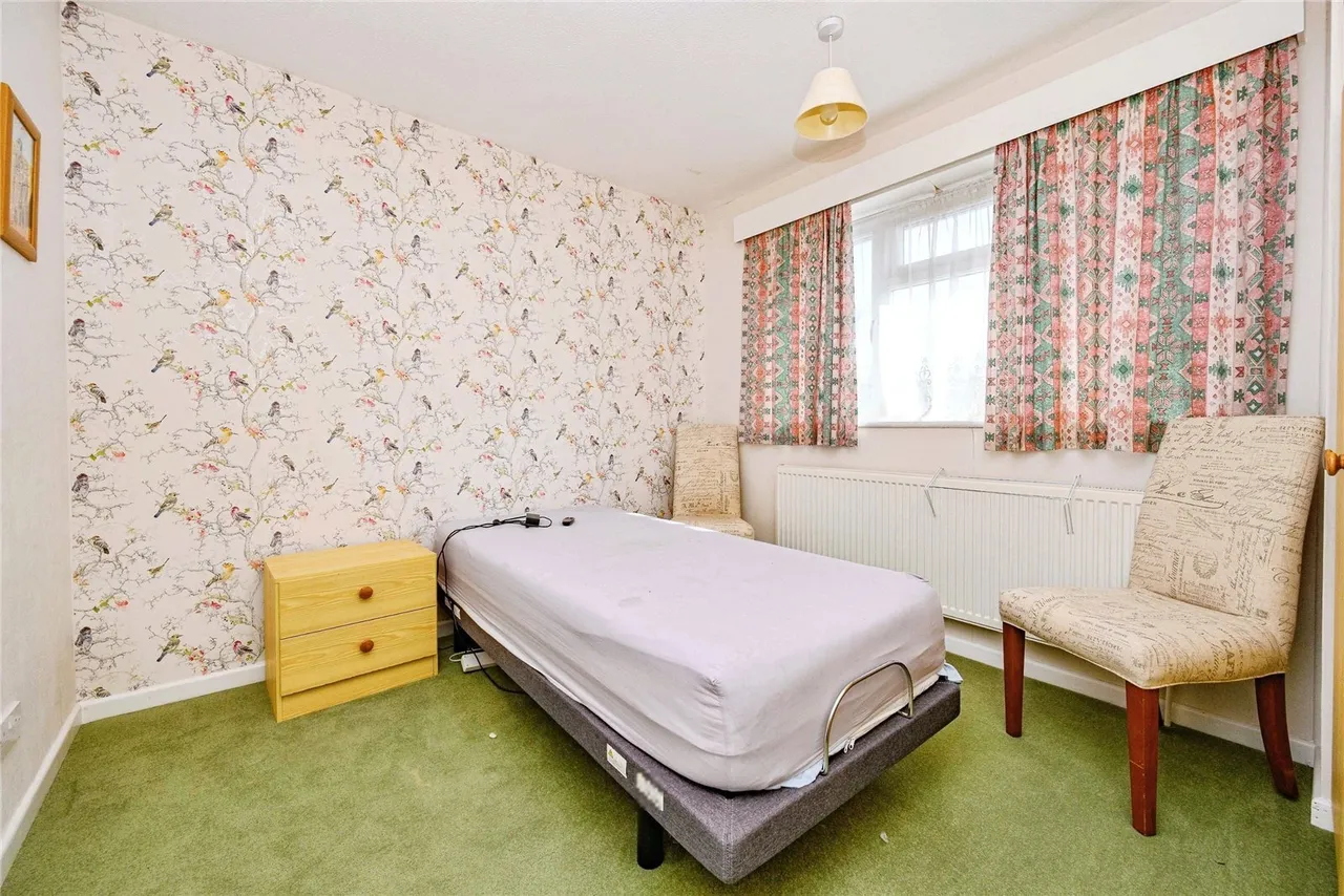 Yew Street, Houghton Regis, LU5, photo 9