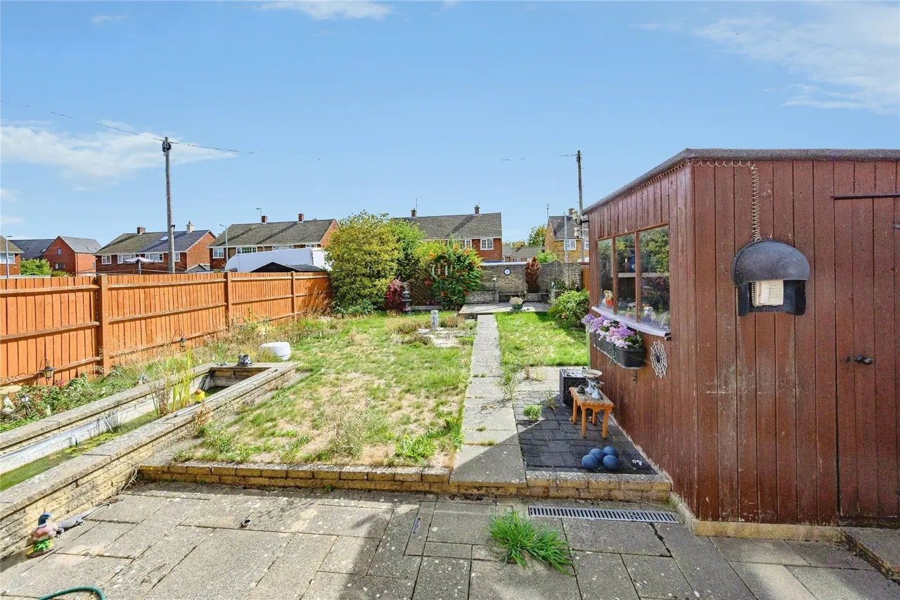 Yew Street, Houghton Regis, LU5, photo 2