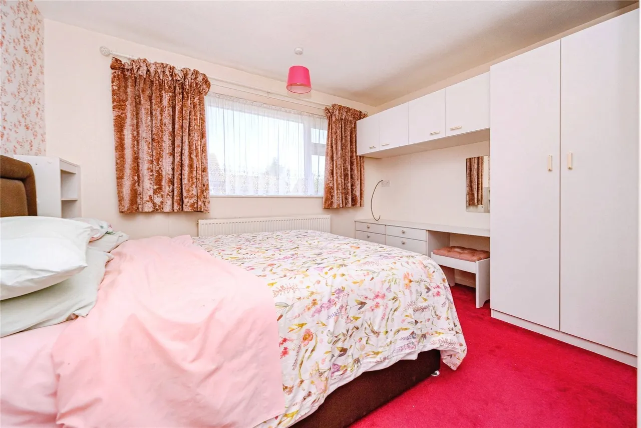 Yew Street, Houghton Regis, LU5, photo 8