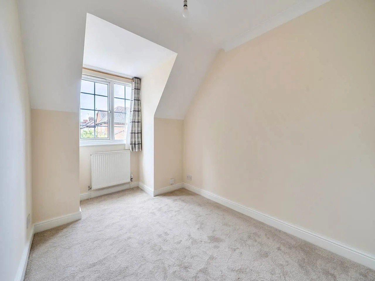 Clifford gardens, Hayes, UB3, photo 16