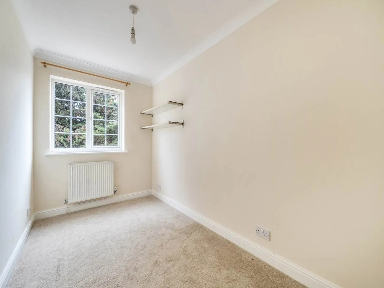 Clifford gardens, Hayes, UB3, photo 13