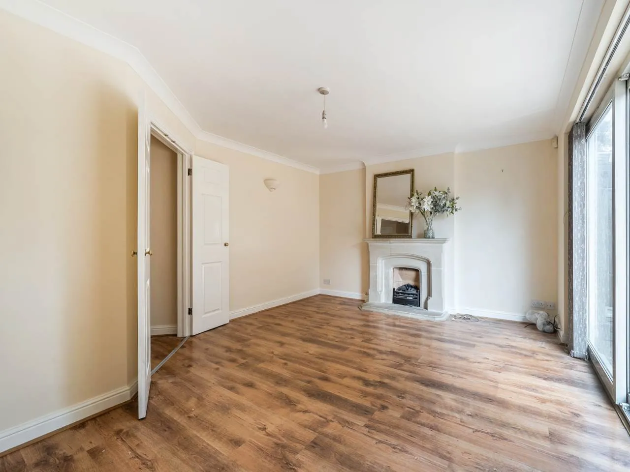 Clifford gardens, Hayes, UB3, photo 2
