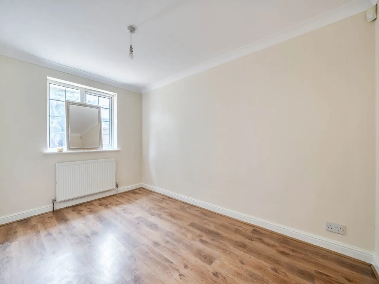 Clifford gardens, Hayes, UB3, photo 10