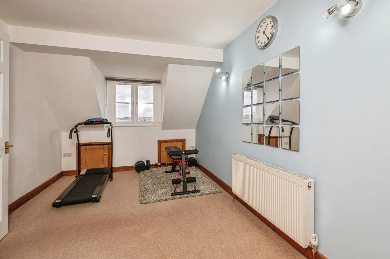 Wherwell Road, Brighouse, photo 11