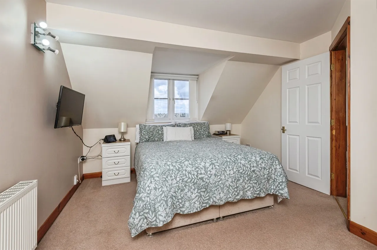 Wherwell Road, Brighouse, photo 9