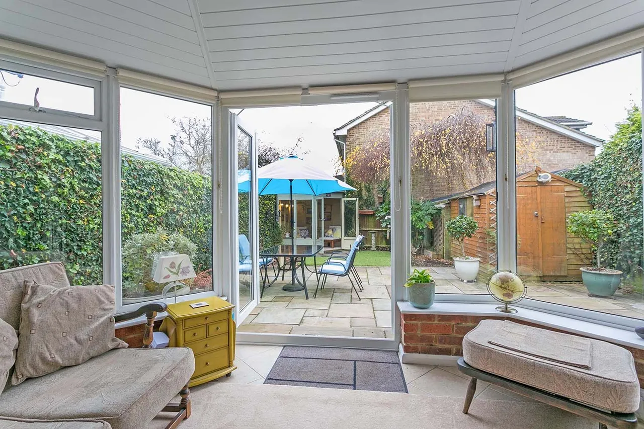 Cherington Gate, off Cranbrook Drive, Maidenhead, Berkshire, photo 8