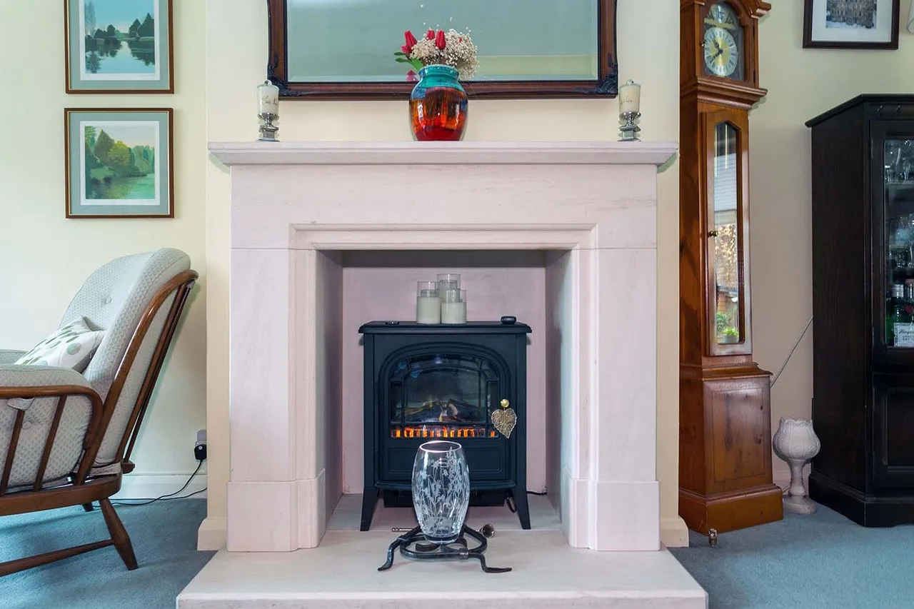 Cherington Gate, off Cranbrook Drive, Maidenhead, Berkshire, photo 5
