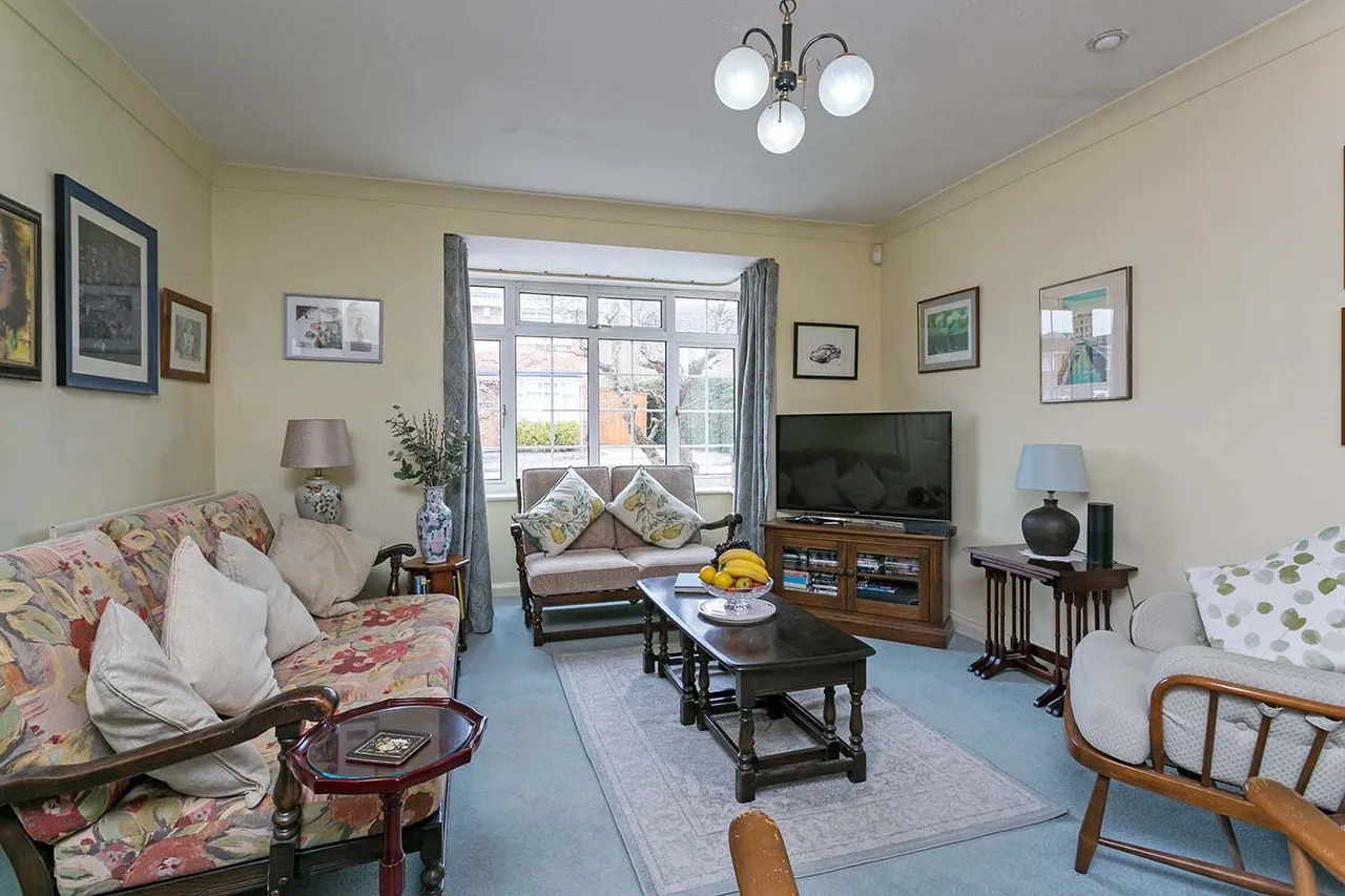 Cherington Gate, off Cranbrook Drive, Maidenhead, Berkshire, photo 4