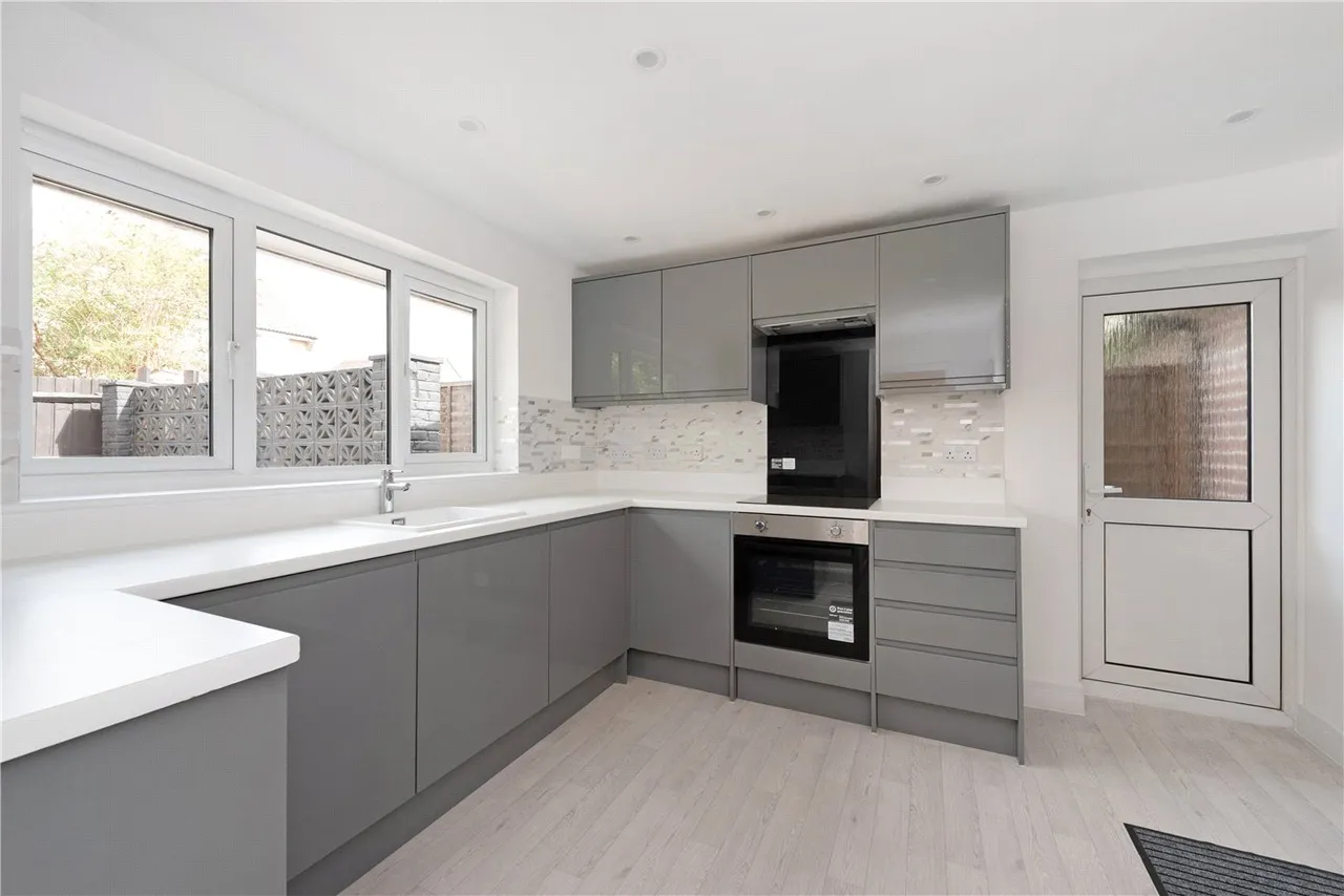 Thorn Close, Petersfield, Hampshire, GU31, photo 5