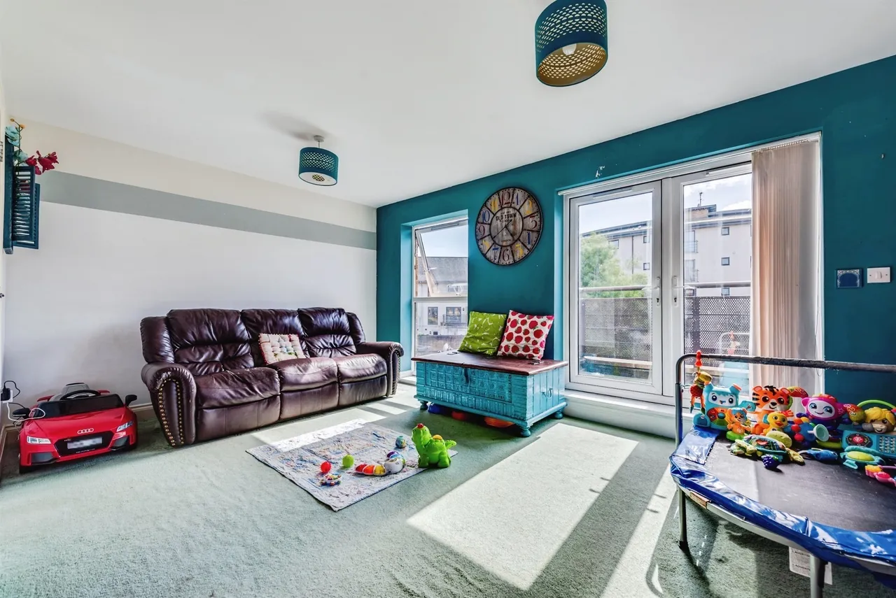 Pasteur Drive, Swindon, SN1, photo 7
