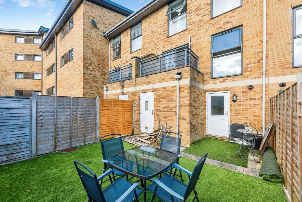 Pasteur Drive, Swindon, SN1, photo 18
