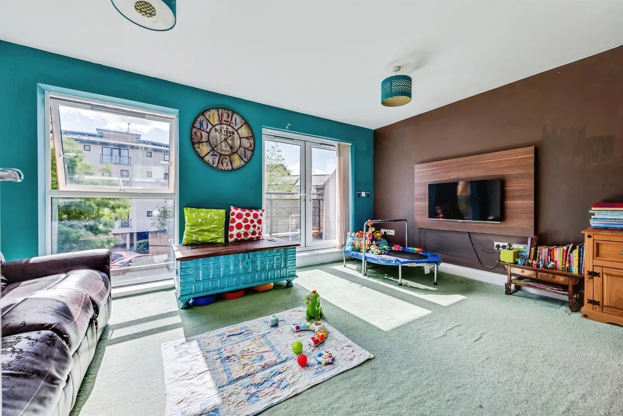Pasteur Drive, Swindon, SN1, photo 3