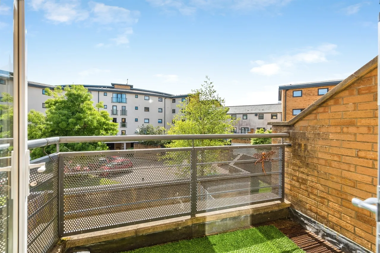 Pasteur Drive, Swindon, SN1, photo 8